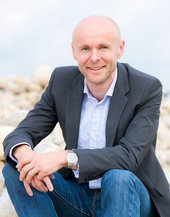 Copyright - amriphoto 2013 tost